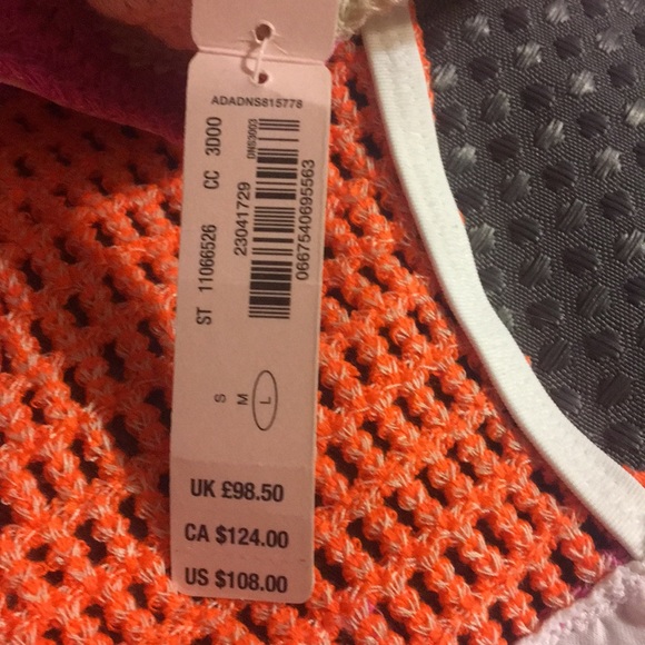 Victoria Secrets new bathing suite - Picture 7 of 8